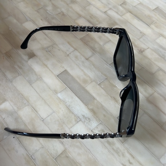 Chanel Polarized Navy Chain Sunglasses! - Picture 3 of 14